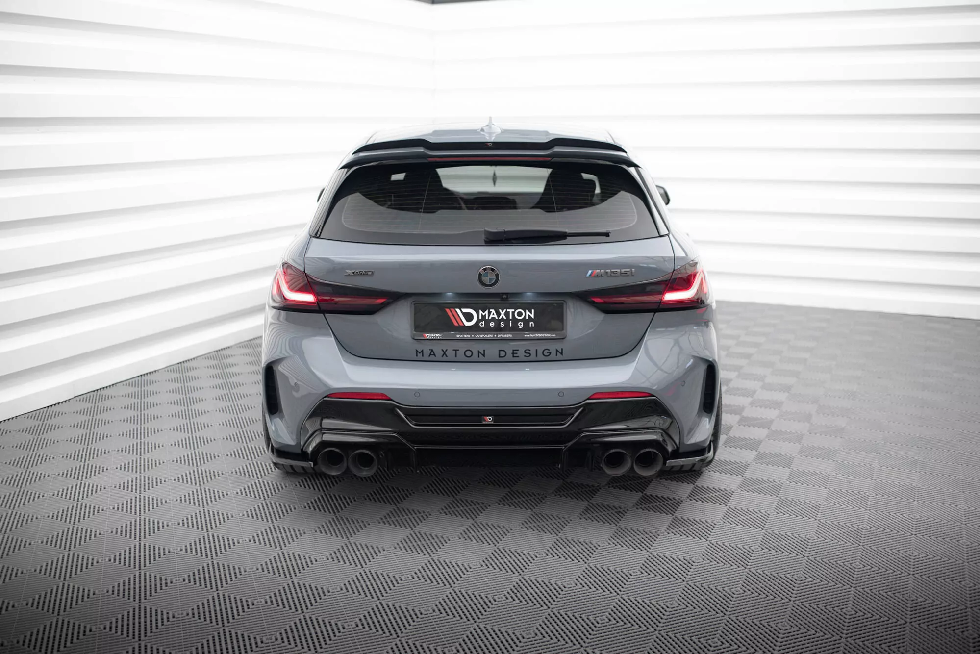 Heck Ansatz Flaps Diffusor Passend Für Diffusor V.2 Passend Für BMW 1er F40 M-Paket/ M135i Schwarz Hochglanz Schwarz Hochglanz