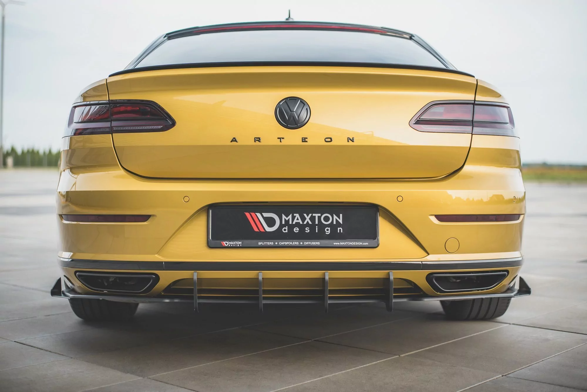 Robuste Racing Diffusor Heck Ansatz +Flaps Für Volkswagen Arteon R-Line Schwarz Hochglanz