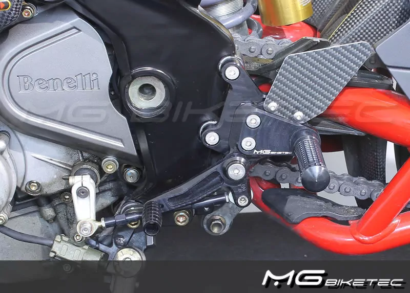 MG Biketec Sportfussrastenanlage / Rastenanlage / Fußrastenanlage mit ABE, gültig in D - A - CH für Benelli Café Racer 899 ab 2009