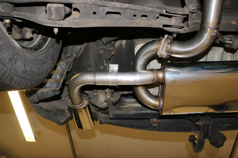 Mitsubishi ASX Frontantrieb - Typ GAO  Endschalldämpfer Ausgang rechts - 129x106 Typ 44