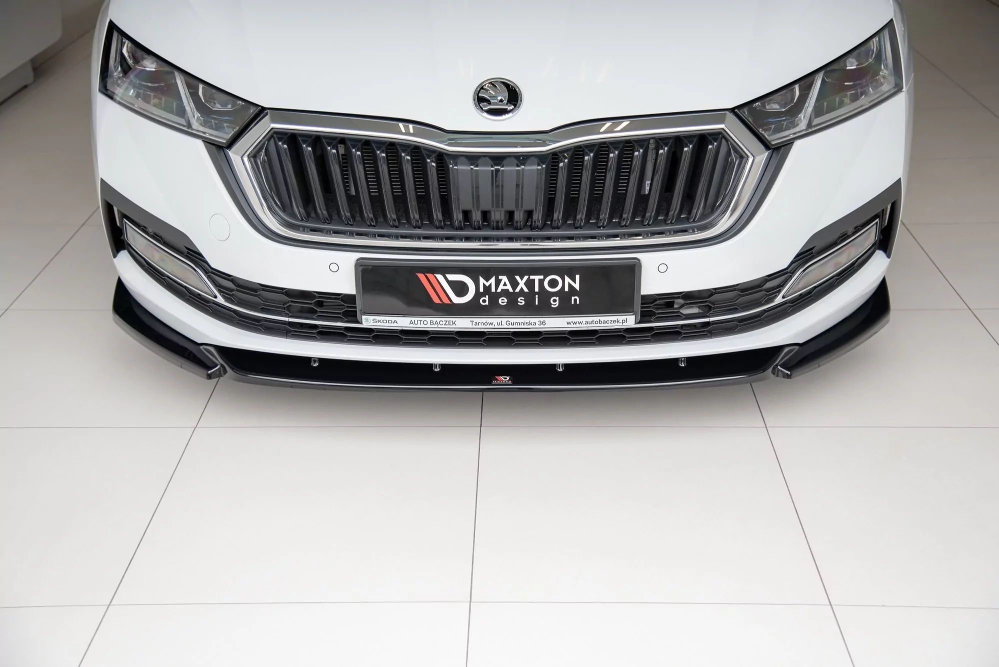 Front Ansatz Passend Für V.1 Skoda Octavia Mk4 Schwarz Hochglanz