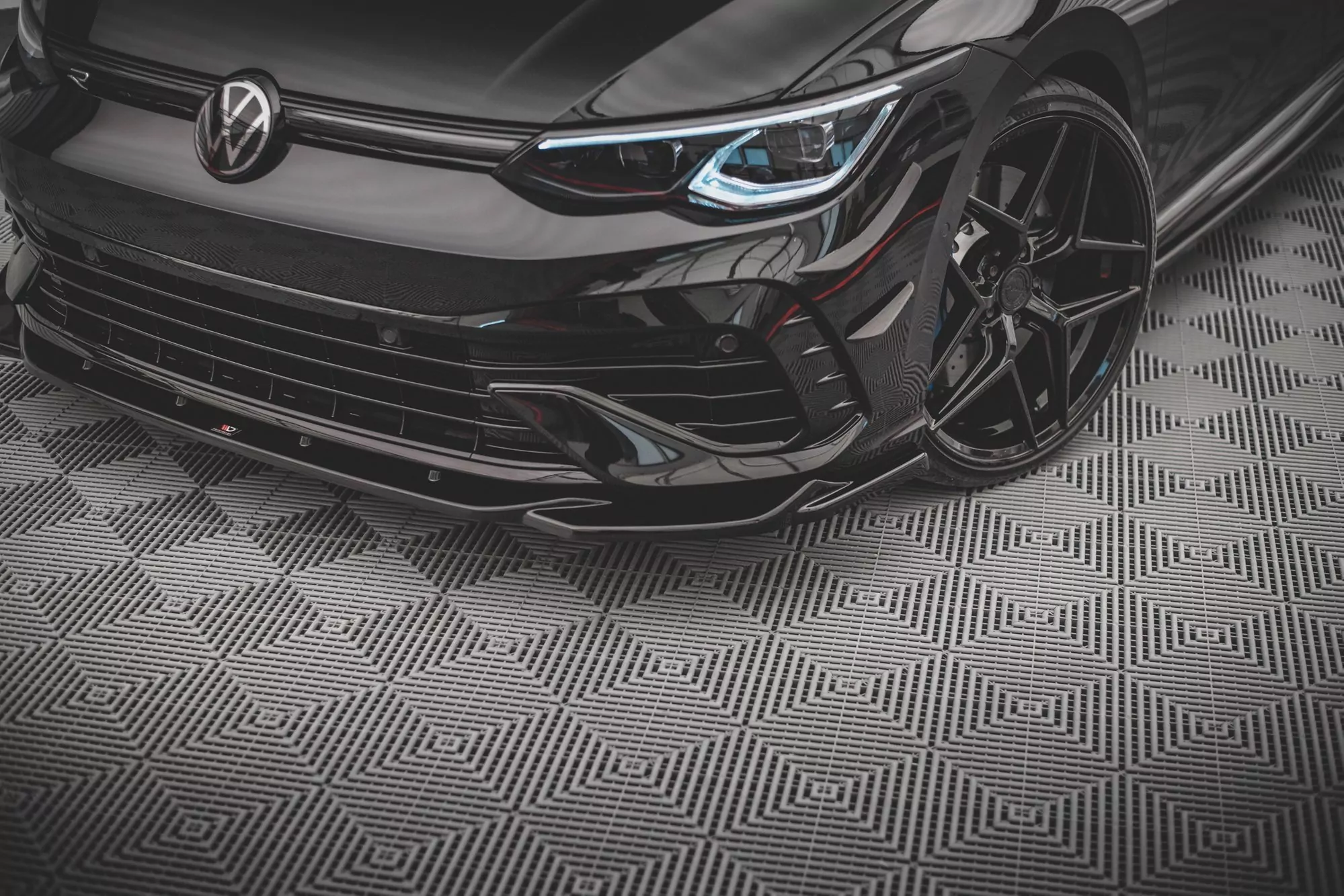 Front Ansatz V.4 Für Volkswagen Golf R Mk8 Schwarz Hochglanz