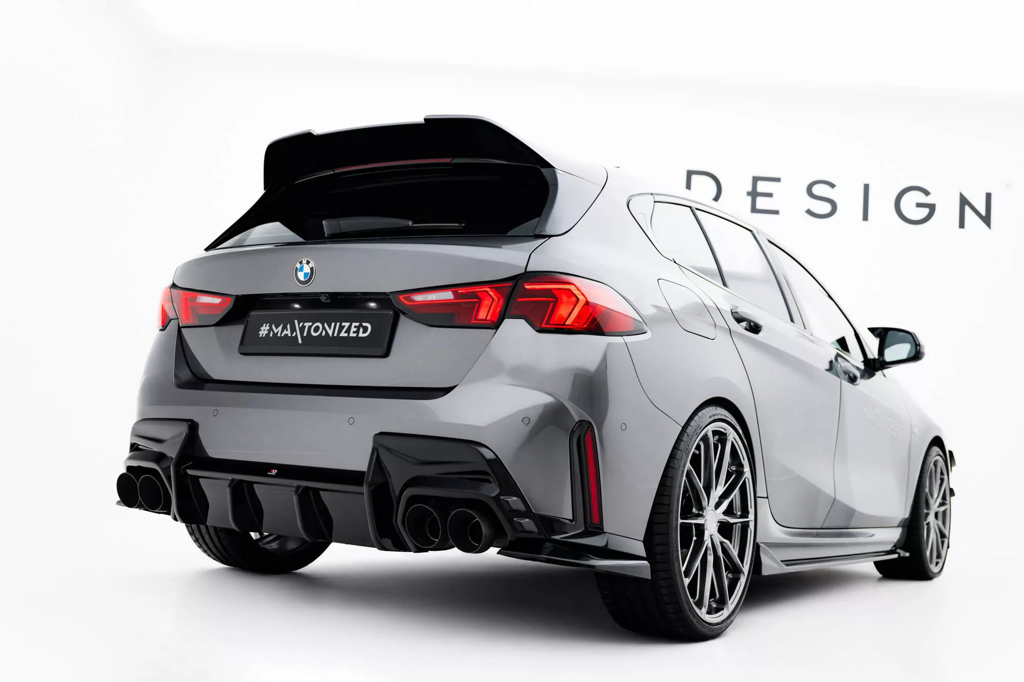 Heck Ansatz Flaps Diffusor V.2 Für BMW M135i F70 Schwarz Hochglanz