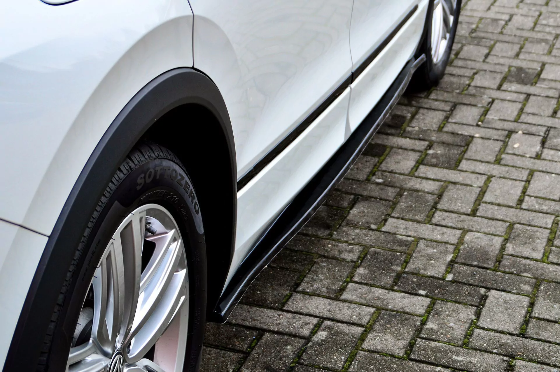 Cup Seitenschweller Satz aus ABS für VW Tiguan 2 AD1 Allspace