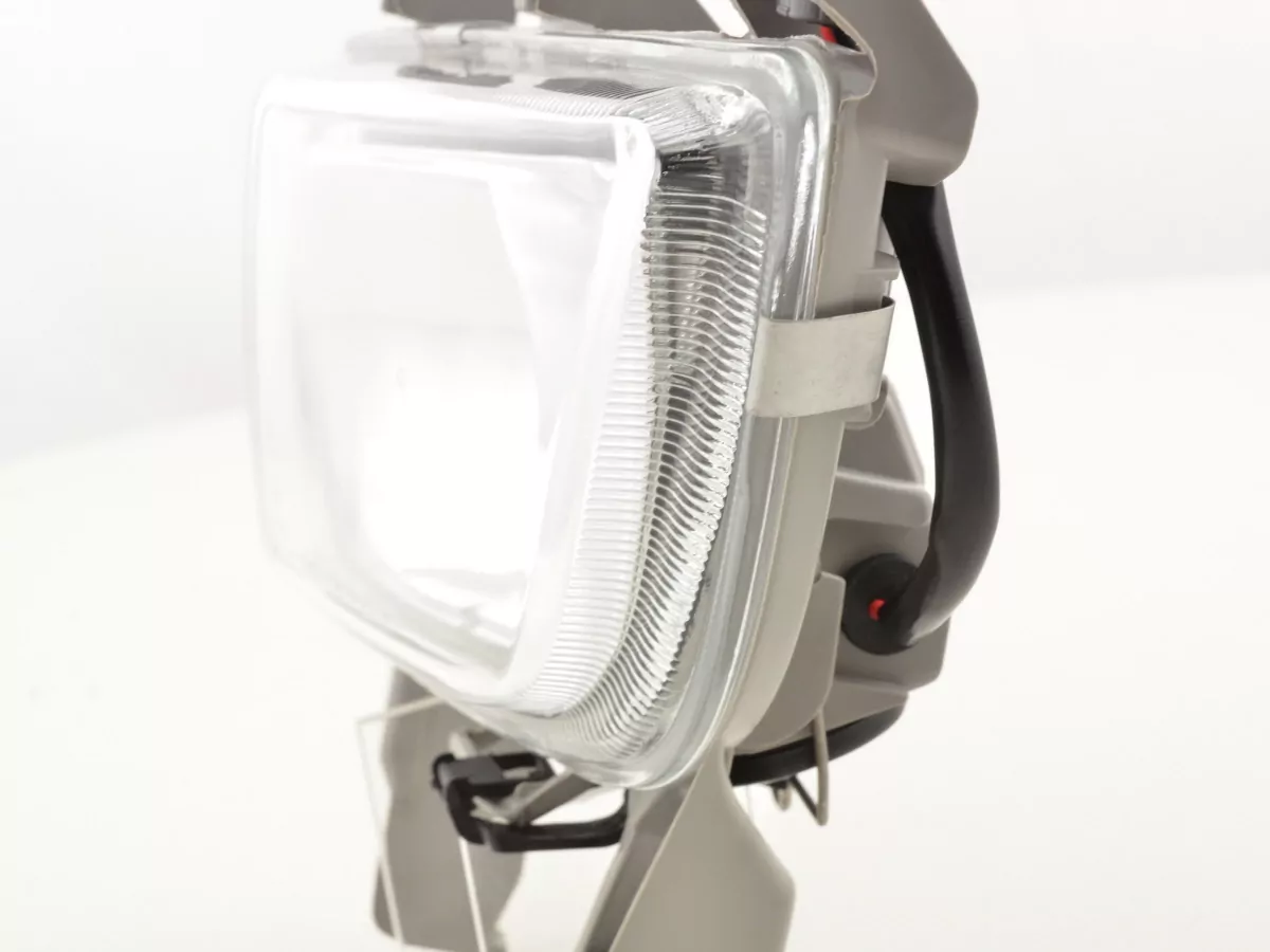 Verschleißteile Nebelscheinwerfer links Mazda 323 Bj. 01