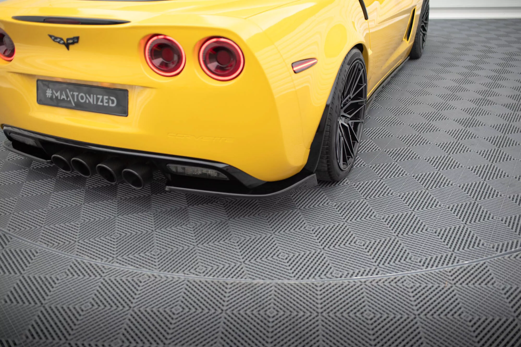 Heck Ansatz Flaps Diffusor Für Chevrolet Corvette C6 Schwarz Hochglanz