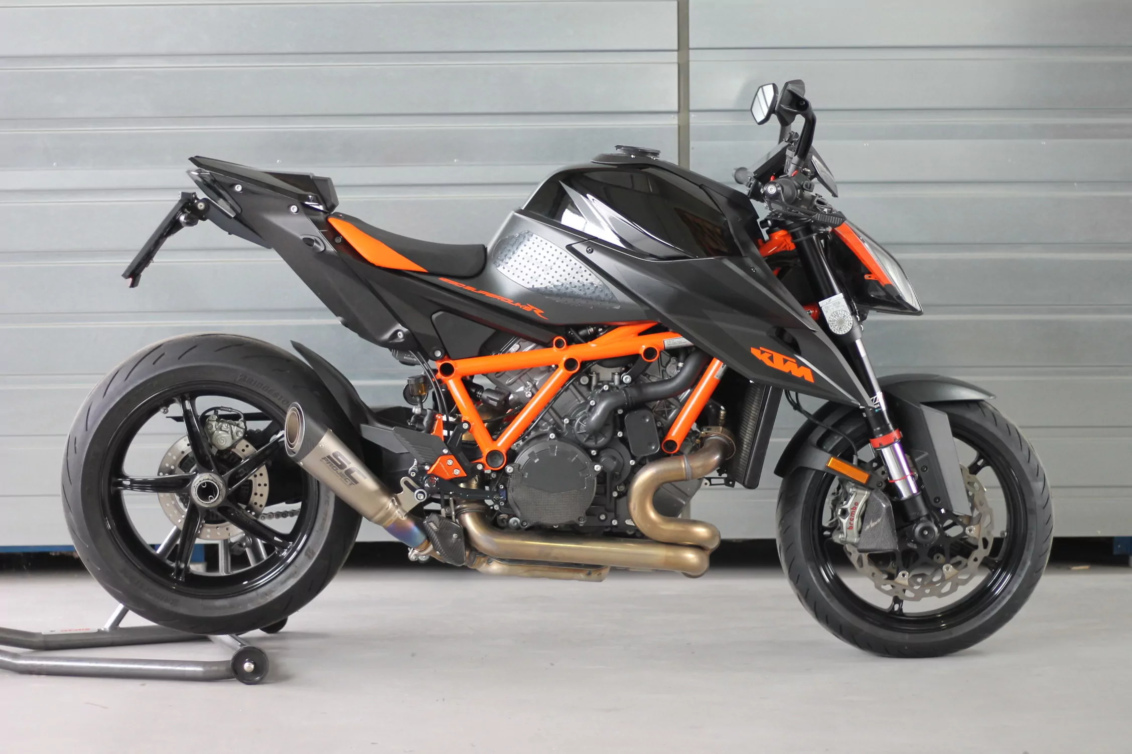 MG Biketec Sportfussrastenanlage / Rastenanlage / Fußrastenanlage mit ABE, gültig in D - A - CH für KTM 1290 Super Duke R / RR / EVO ab 2020