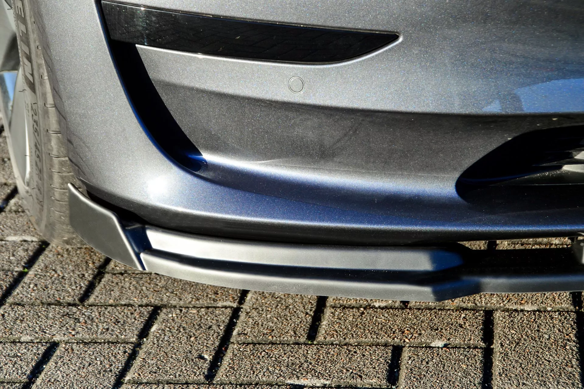 CUP Frontspoilerlippe mit Wings für Tesla Model 3 ab Bj. 2017-