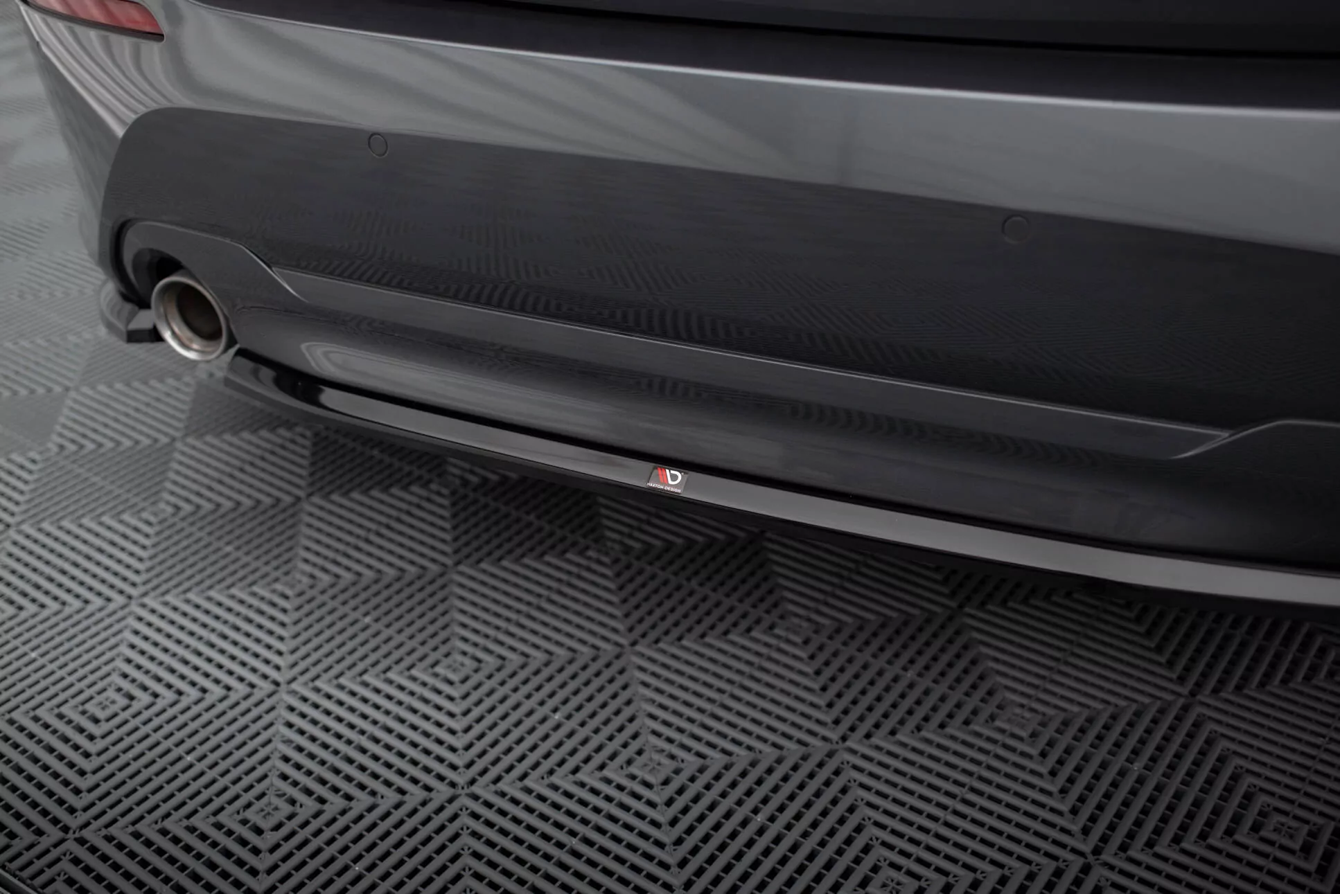 Heck Ansatz Flaps Diffusor Für BMW 1er F40 Schwarz Hochglanz