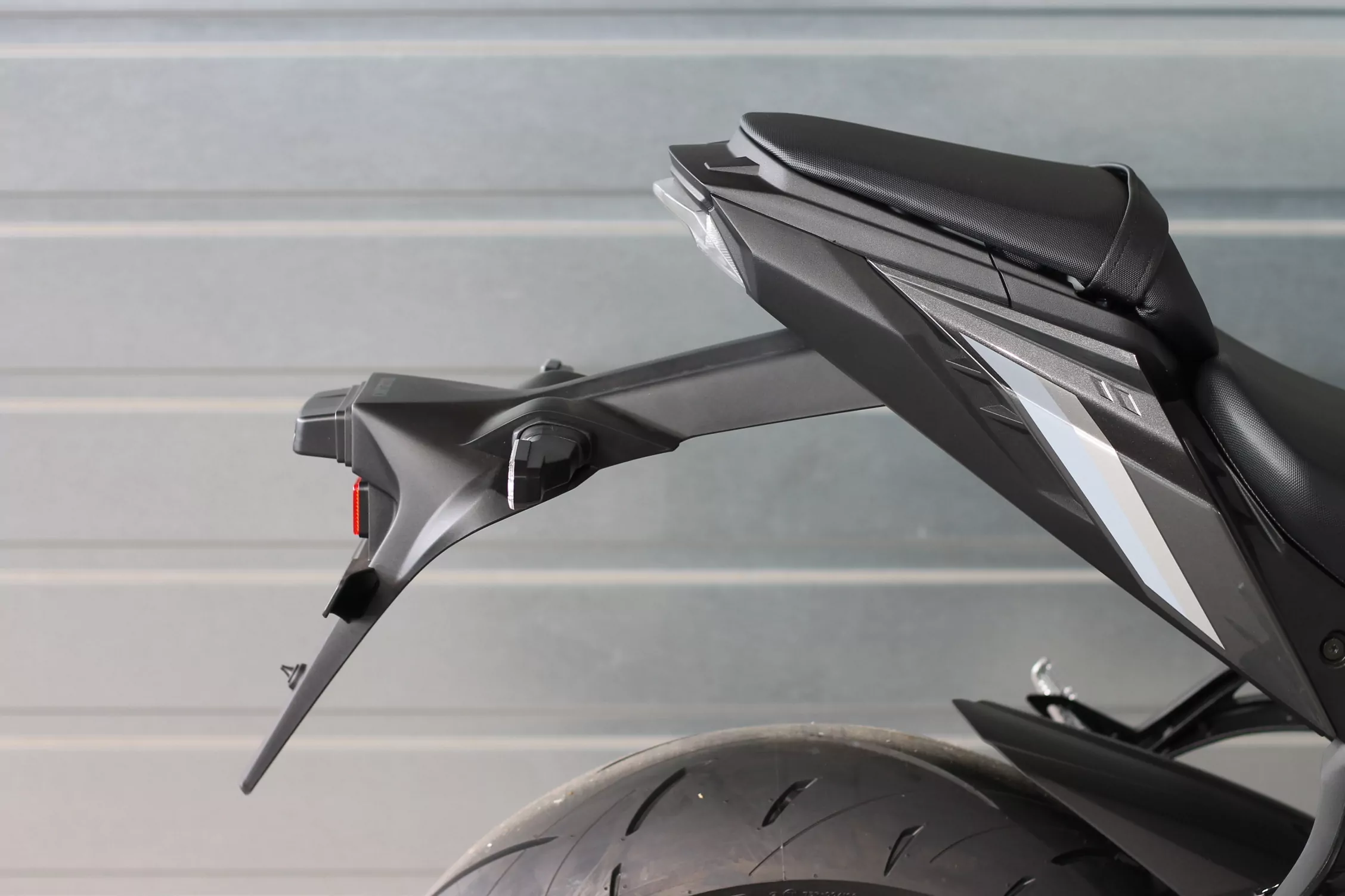 MG Biketec Kennzeichenhalter für Suzuki GSX-S 1000 ab 2021