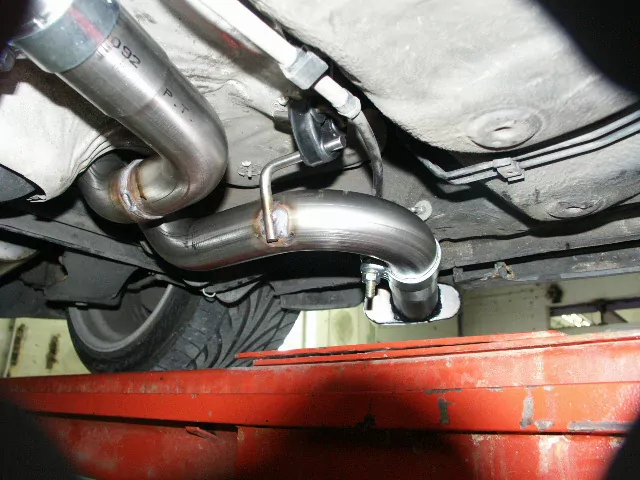 VW Golf IV 3-türig  Endschalldämpfer Side Pipe - 135x80 Typ 50 Ausgang auf Fahrerseite