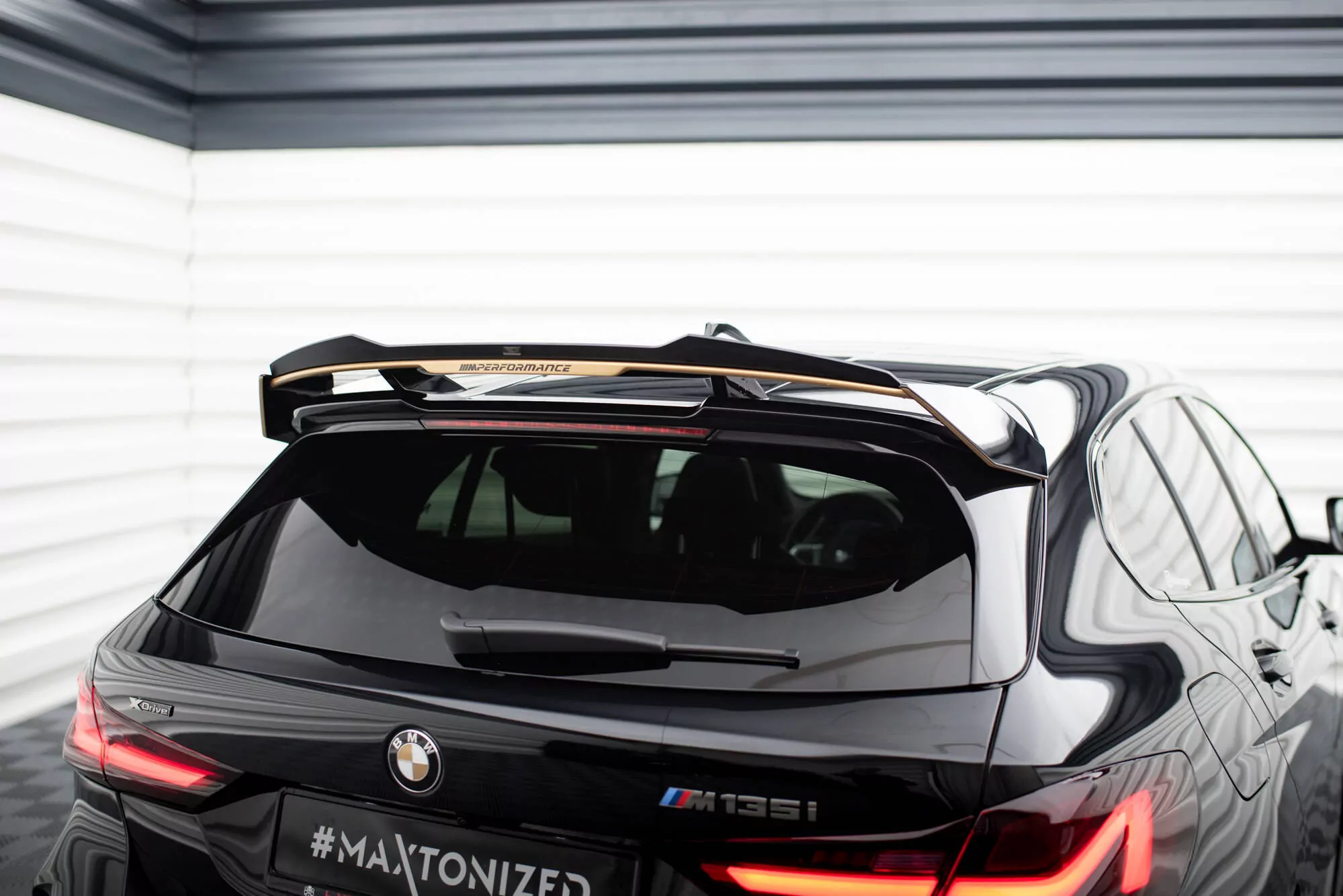 Spoiler CAP Für BMW M135i M-Performance F40 Schwarz Hochglanz