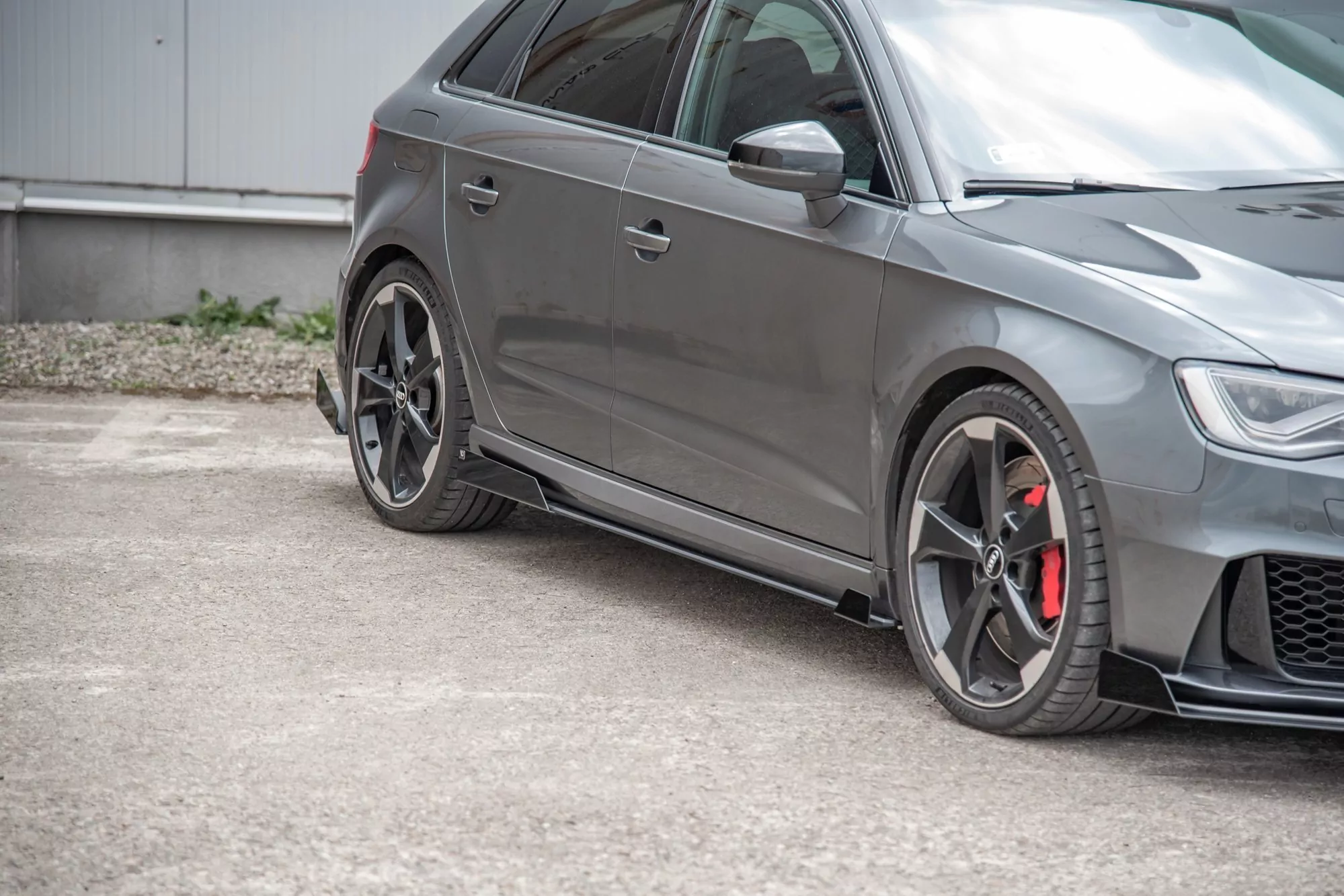 Rennen Haltbarkeit Seitenschweller Ansatz Passend Für + Flaps Audi RS3 8V Sportback Schwarz Hochglanz
