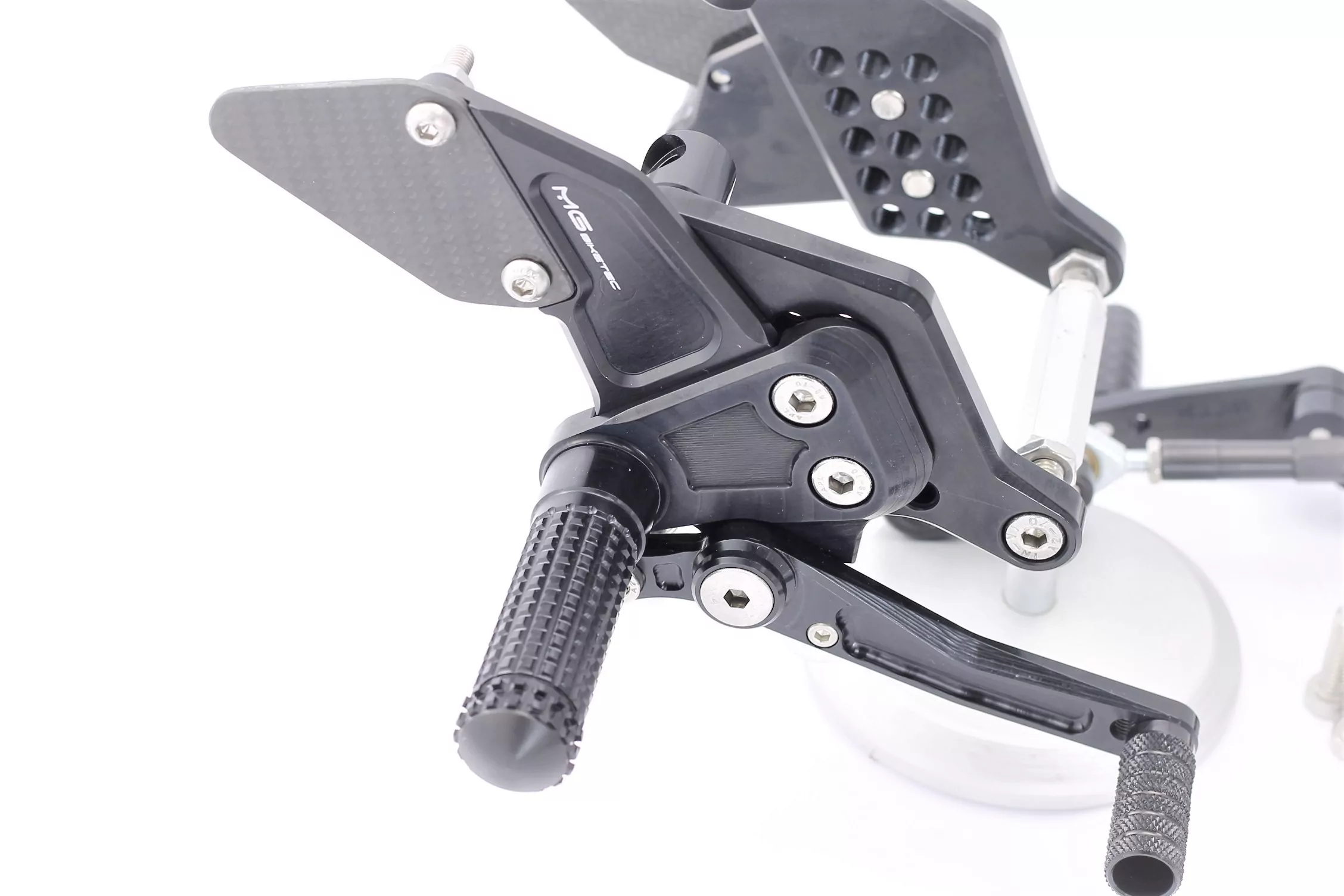 MG Biketec Sportfussrastenanlage / Rastenanlage / Fußrastenanlage mit ABE, gültig in D - A - CH für KTM 690 Duke ab 2016