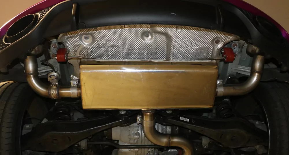 Audi TT 8J RS  Endschalldämpfer quer Ausgang rechts/links mit Unterdruckklappe
