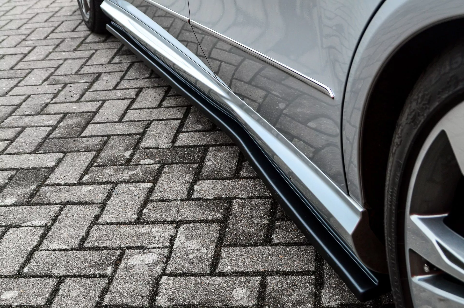 Seitenschweller im Cup Look für Mercedes E-Klasse W212