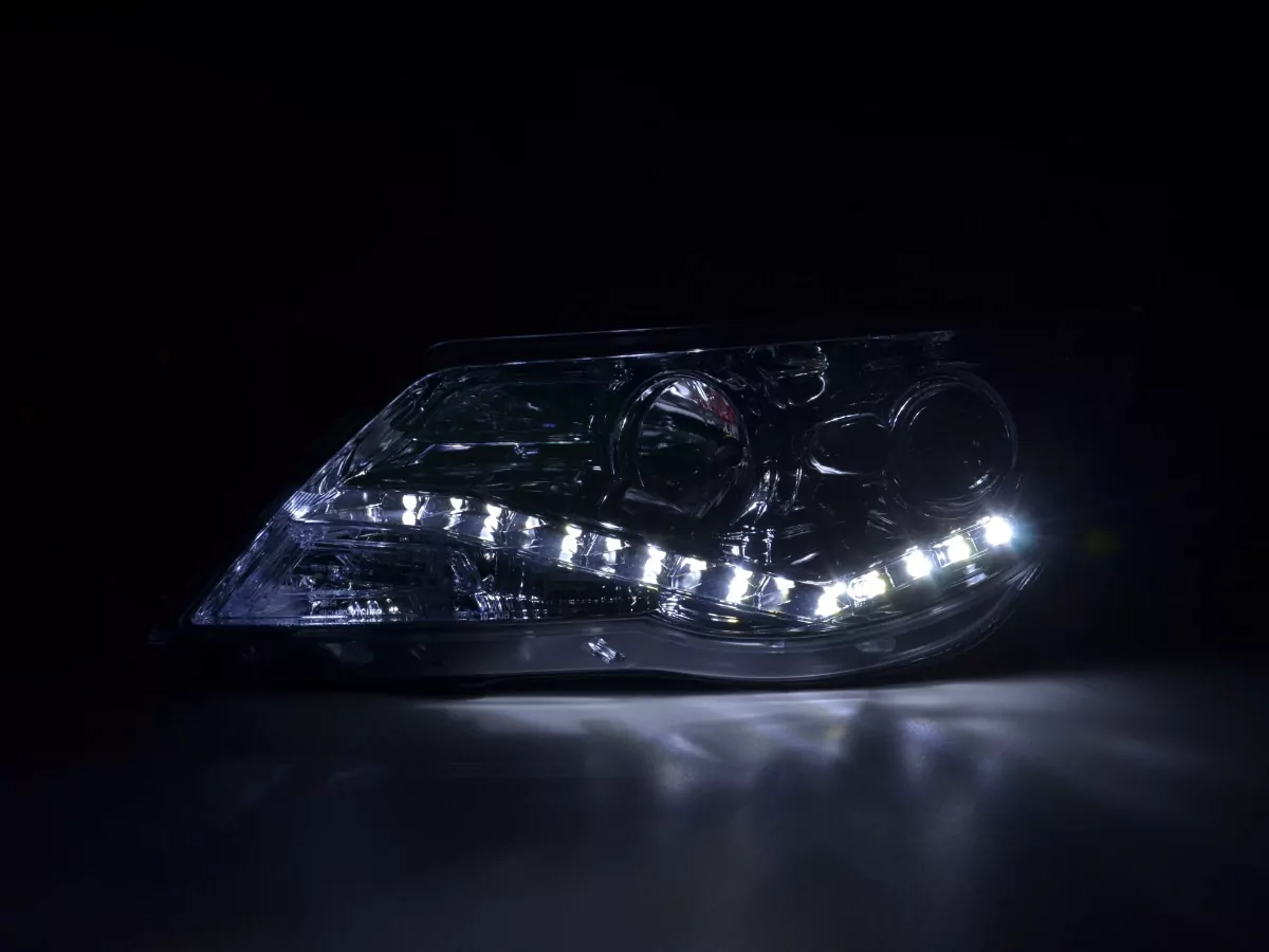 Scheinwerfer Set Daylight LED TFL-Optik VW Tiguan Bj. 07-11 chrom für Rechtslenker