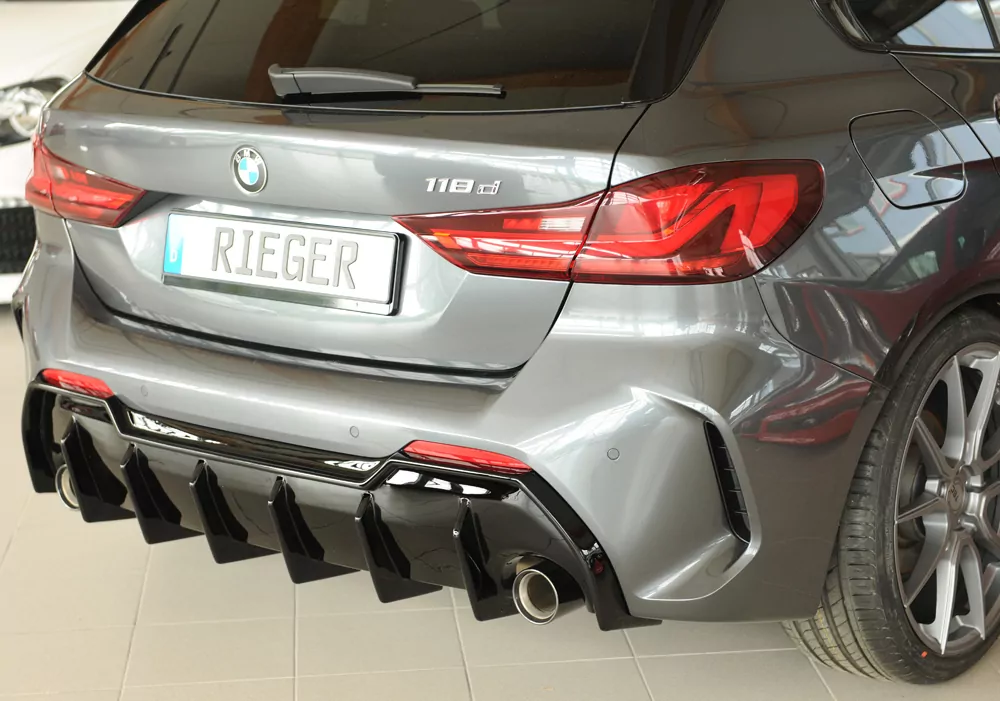 Rieger Heckeinsatz glanz schwarz für BMW 1er F40  (F1H) Schrägheck / 4-tür. 07.19-