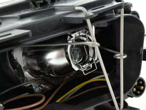 Scheinwerfer Audi A4 Typ B5  95-99 schwarz