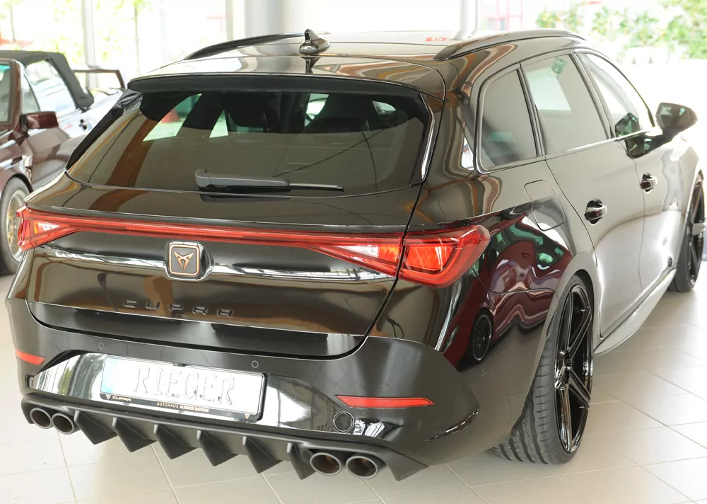 Rieger Heckeinsatz (für Fzg. mit AHK) matt schwarz für Cupra Leon (KL) 5-tür. (ST/Sportstourer) 09.20-06.24 (bis Facelift)