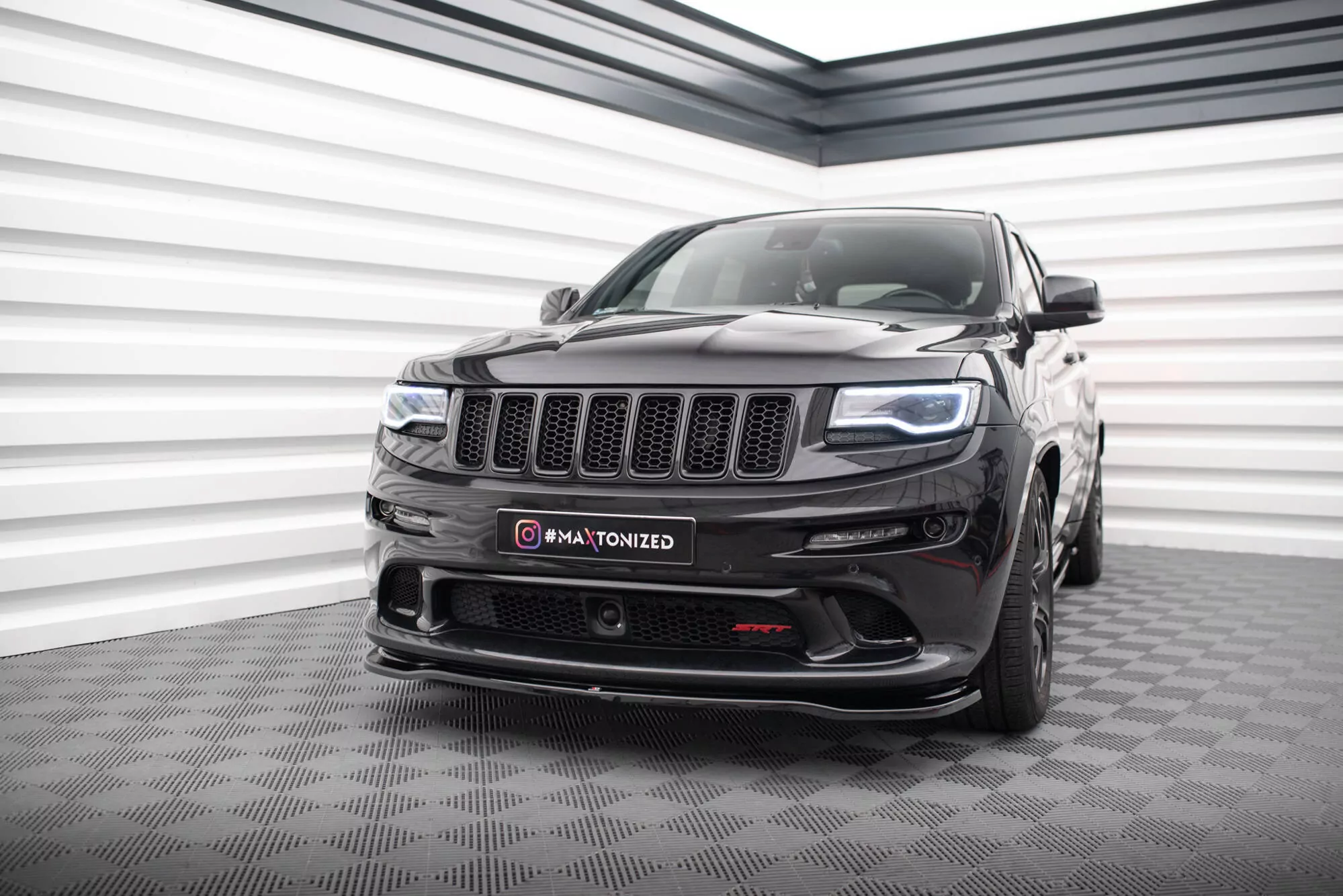 Front Ansatz Für Jeep Grand Cherokee SRT WK2 Facelift Schwarz Hochglanz