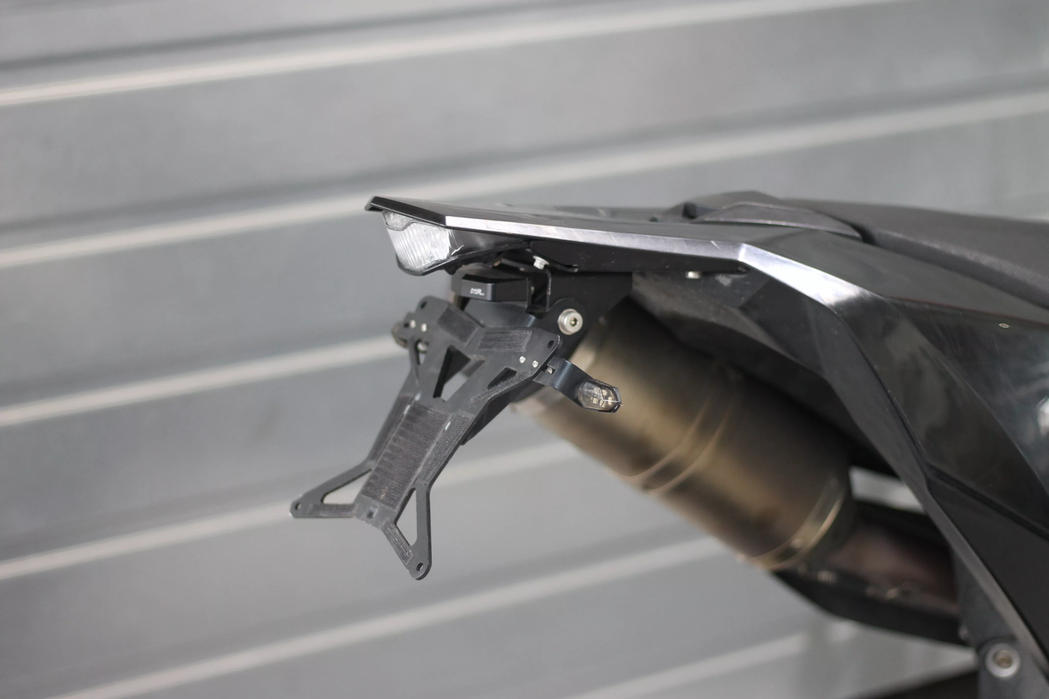 Kurzes Heck - Kennzeichenträger - Kennzeichenhalter für KTM 690 Enduro ab 2008