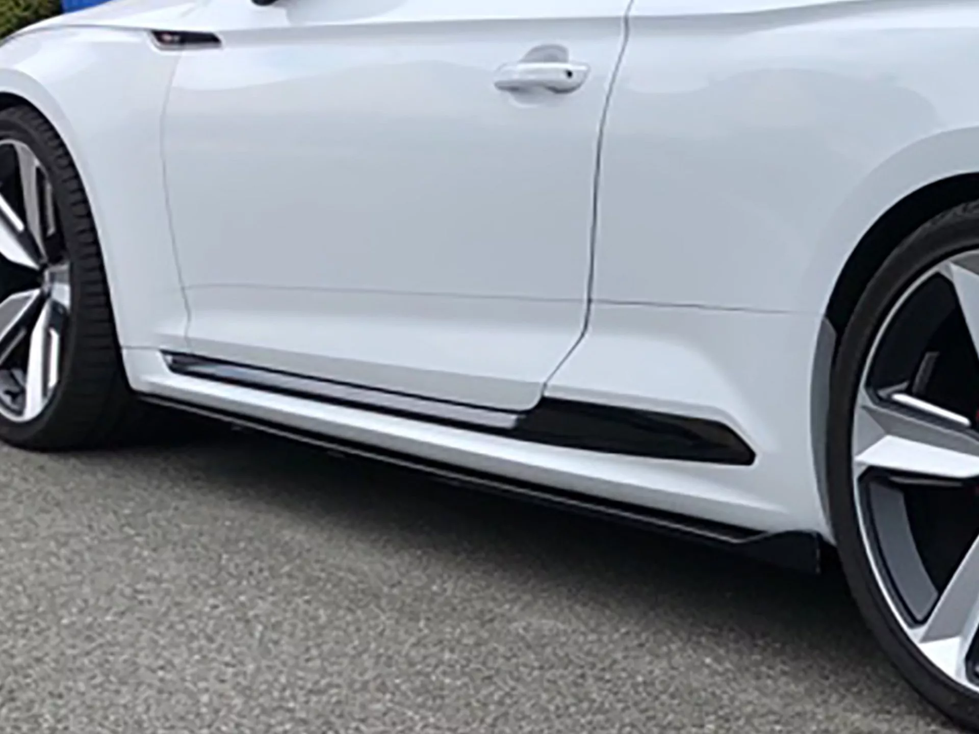 Seitenschweller im Cup3 Look für Audi RS5 F5 Bj .ab.2017-