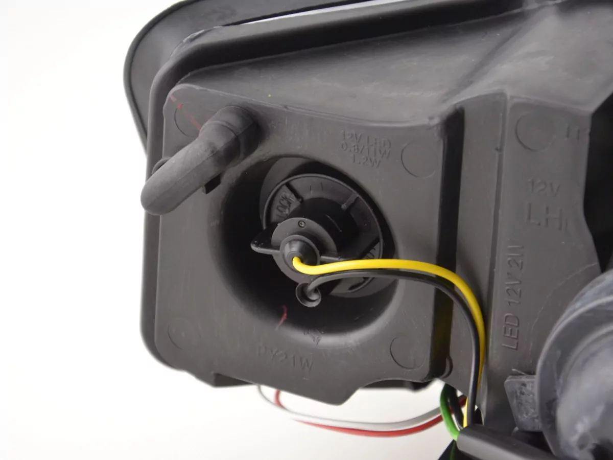 Scheinwerfer Set Daylight LED TFL-Optik Audi A4 Typ 8E Bj. 01-04 chrom für Rechtslenker