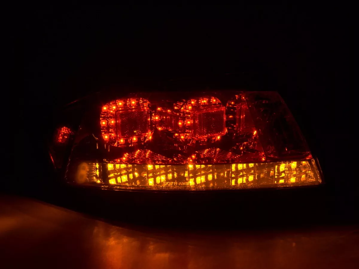 LED Rückleuchten Set Audi TT Typ 8N Bj. 99-06 schwarz für Rechtslenker