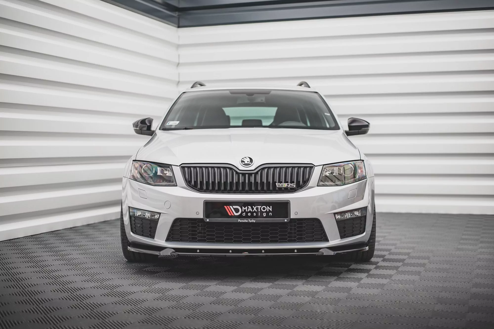 Front Ansatz V.3 Für Skoda Octavia RS Mk3 Schwarz Hochglanz