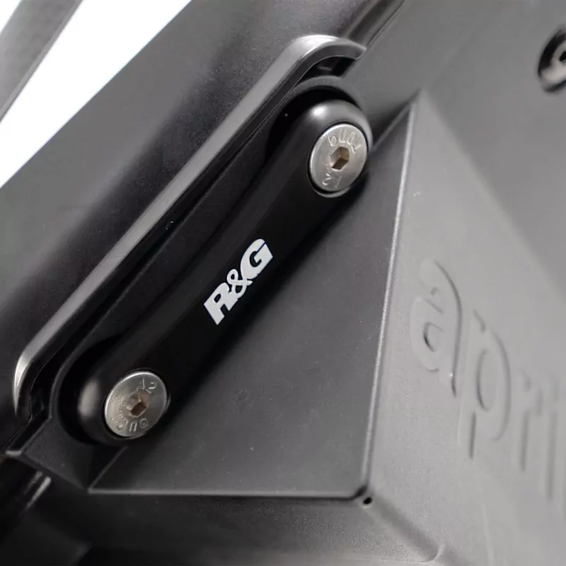 R&G hintere Fußrastenabdeckung Suzuki GSX-S 1000 2015- / GSX-S 950 2021- / Aprilia RS 457 2024-