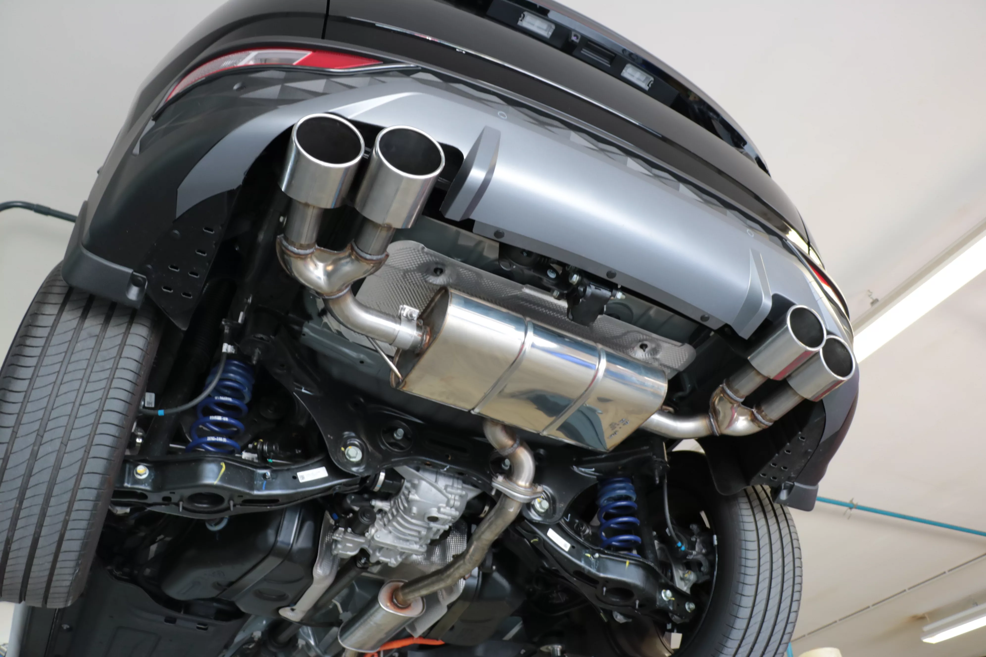 Hyundai Tucson NX4 - 4x2 & 4x4  Endschalldämpfer - 2x115x85 Typ 32 rechts/links