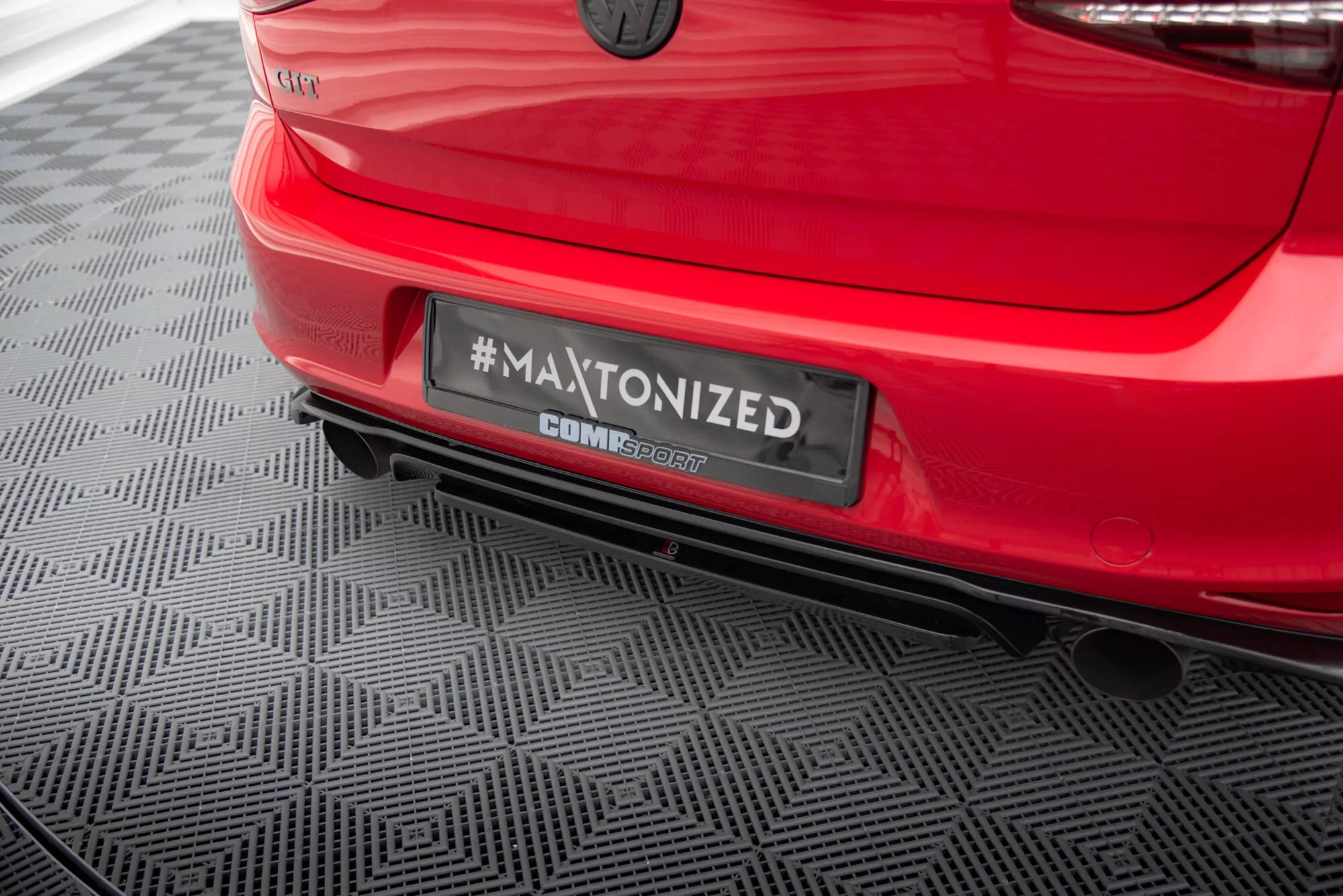 Mittlerer Diffusor Heck Ansatz Passend Für Passend Für VW GOLF 7 GTI Clubsport Rot Hochglanz Mit ABE