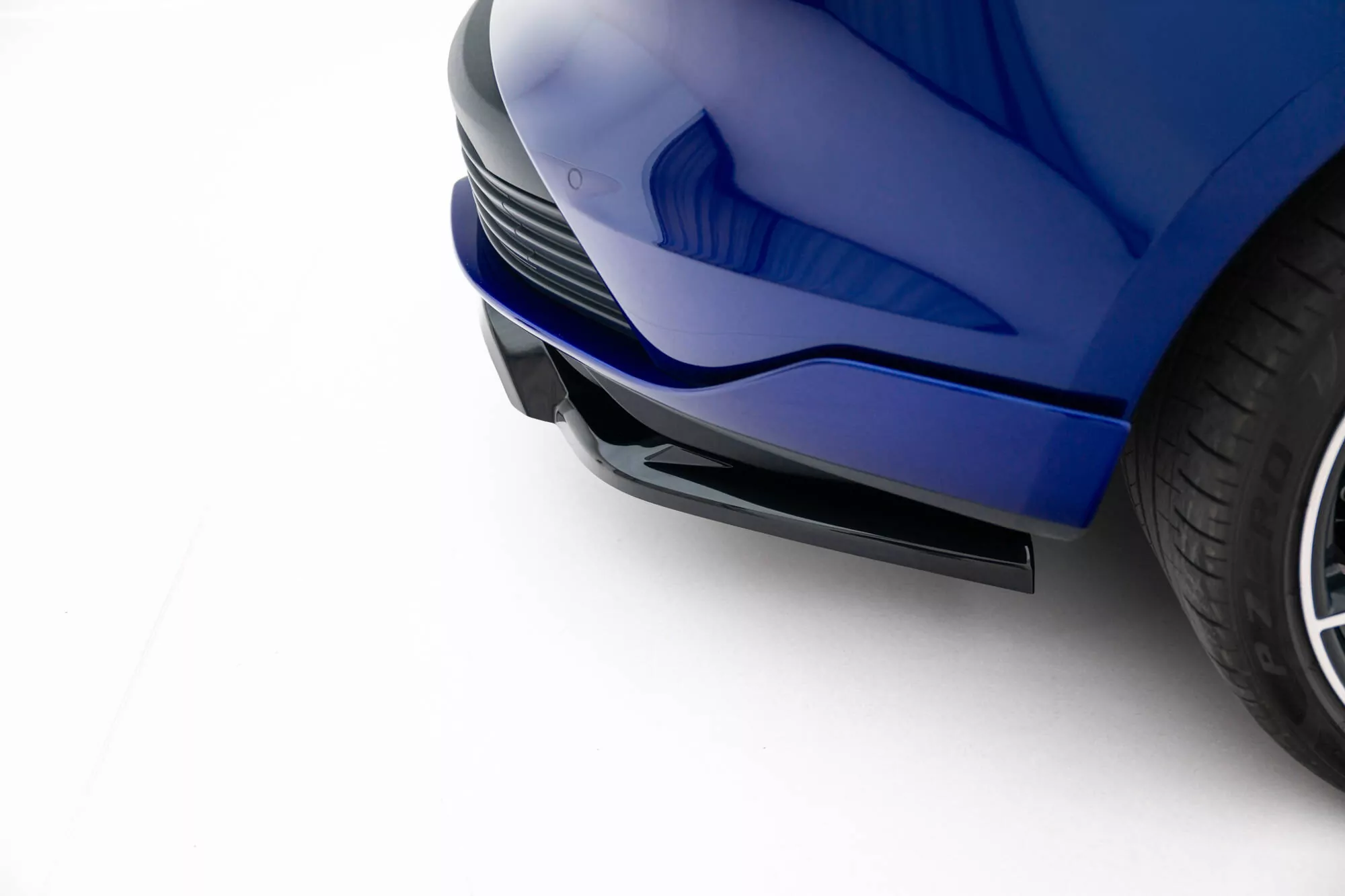 Hinten Splitter (mit Einem Vertikalem Balken) Porsche Taycan Turbo S Mk1  Schwarz Hochglanz