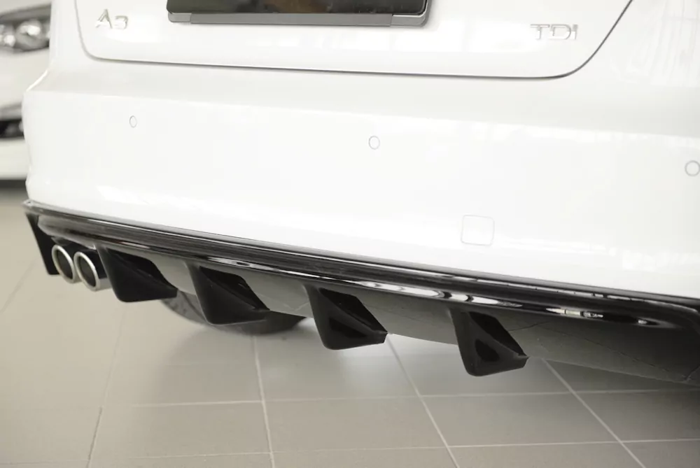 Rieger Heckeinsatz (GBL56786) für Audi A3 (8V) - 3-tür. (Schrägheck 8V1) 07.12-08.16 (bis Facelift) schwarz glanz