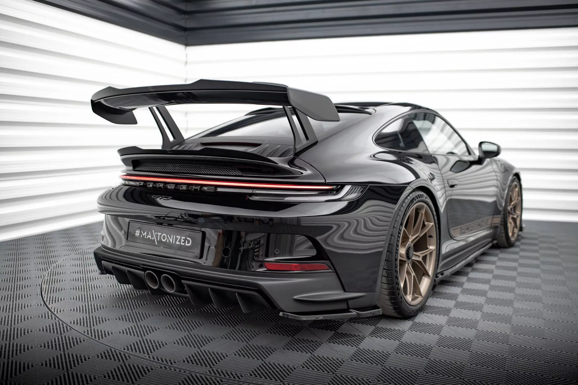 HĂ¶her Spoiler CAP Für Porsche 911 992 GT3 Schwarz Hochglanz