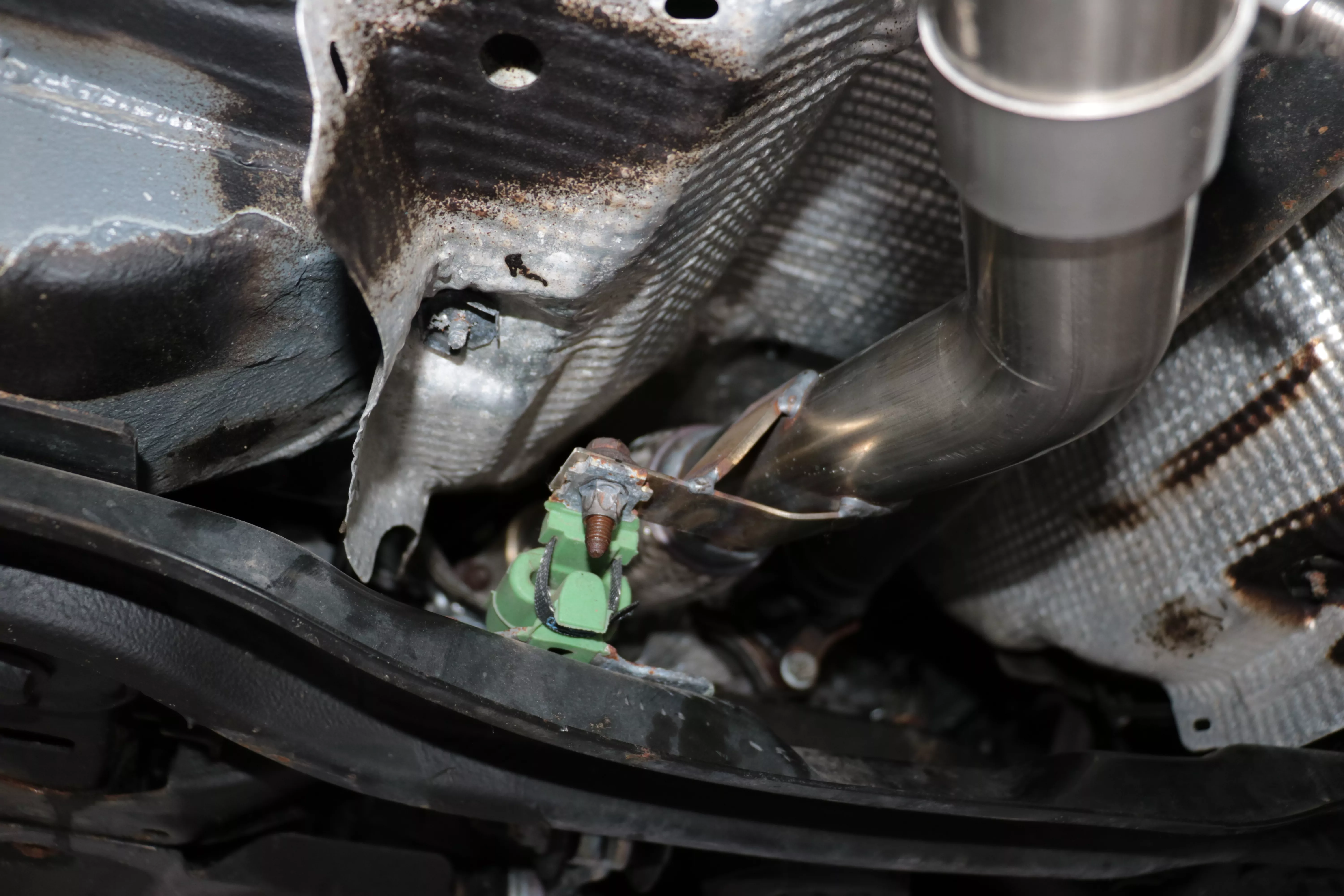 Dacia Duster 4x4 Facelift  Vorschalldämpfer inkl. Flexrohr