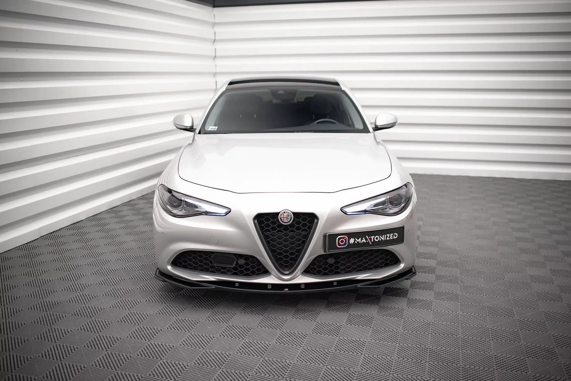 Front Ansatz V.2 Für Alfa Romeo Giulia Sport Schwarz Hochglanz