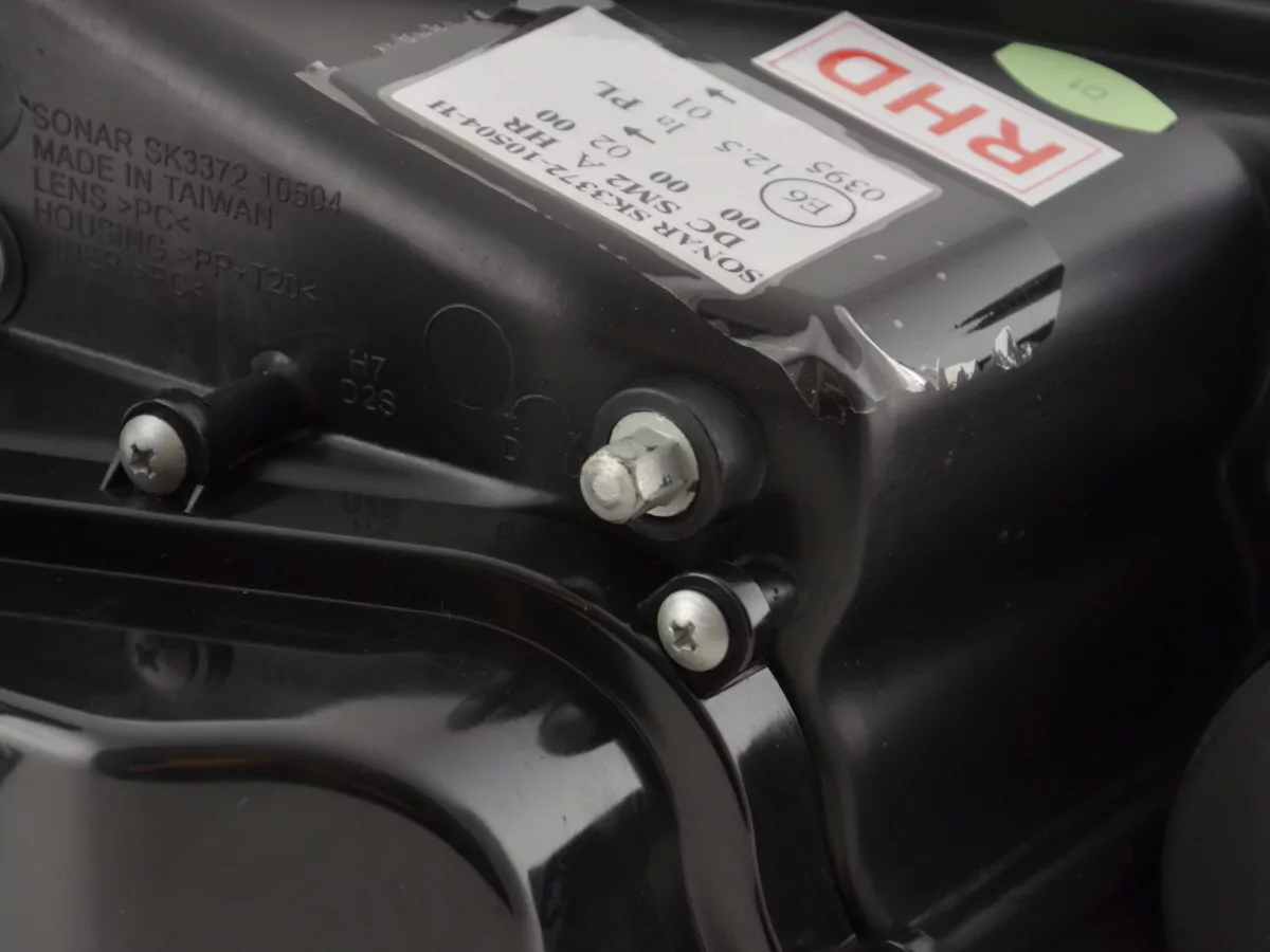 Scheinwerfer Set Xenon Angel Eyes LED BMW 5er E60/E61 Bj. 05-08 schwarz für Rechtslenker