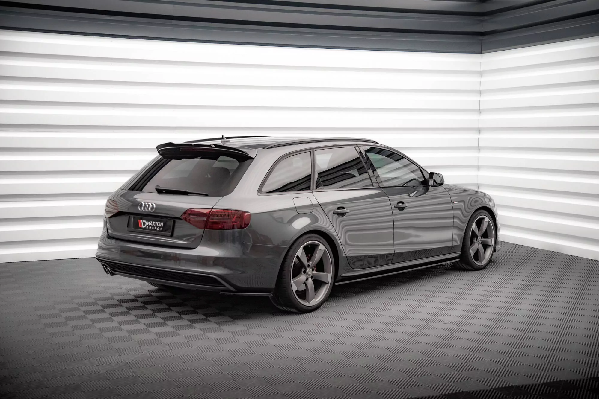 Heck Ansatz Flaps Diffusor V.2 Für Audi A4 S-Line Avant B8 Facelift Schwarz Hochglanz