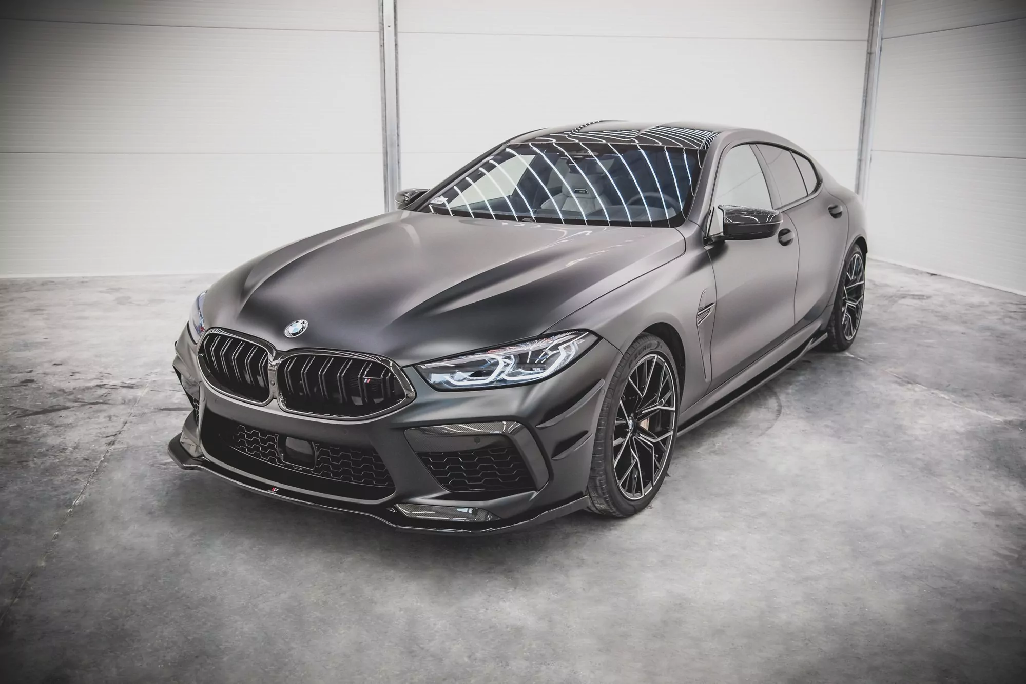 Front Ansatz V.2 Für BMW M8  Gran Coupe F93 / Coupe F92 Schwarz Hochglanz