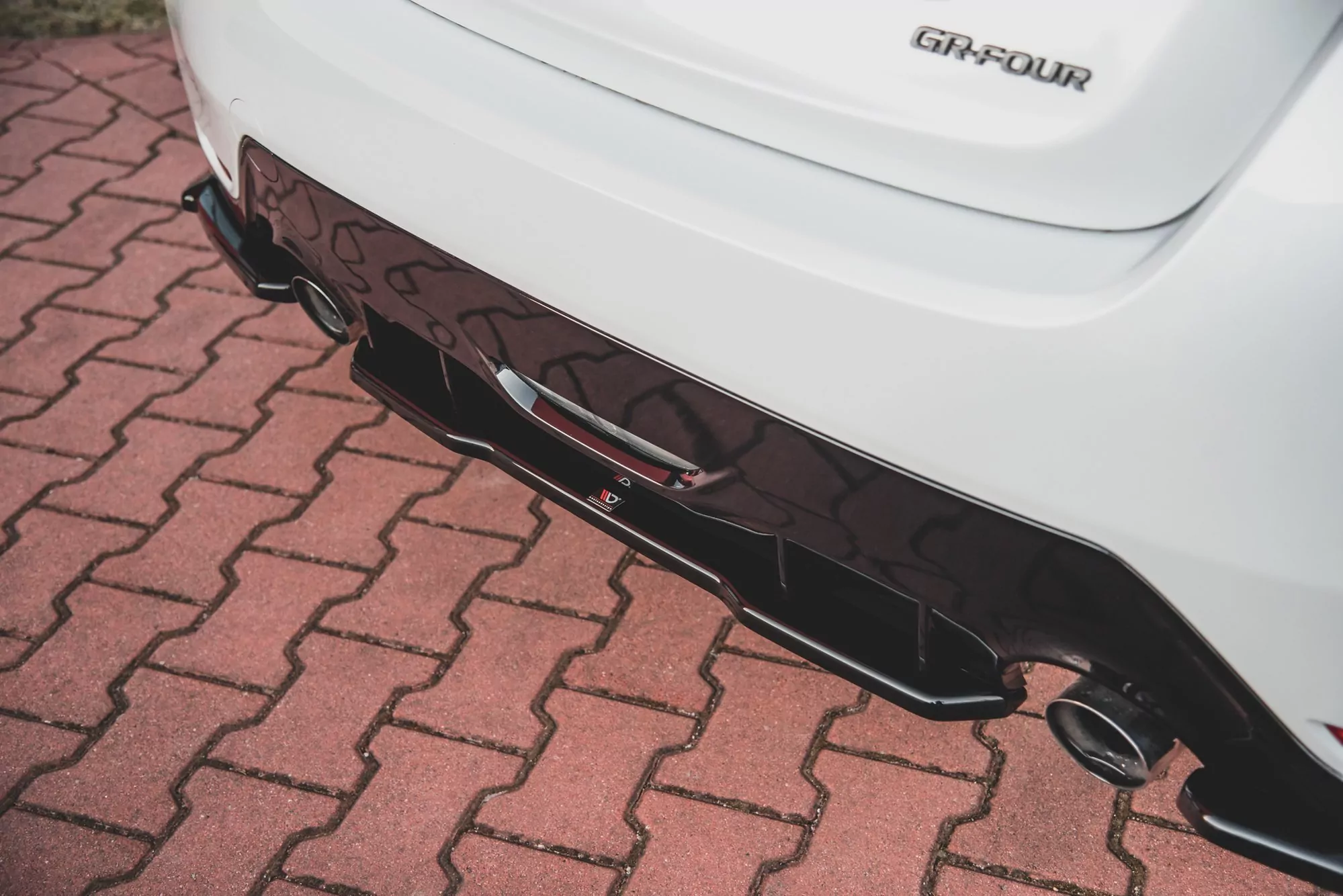 Mittlerer Diffusor Heck Ansatz Für Toyota GR Yaris Mk4 Schwarz Hochglanz