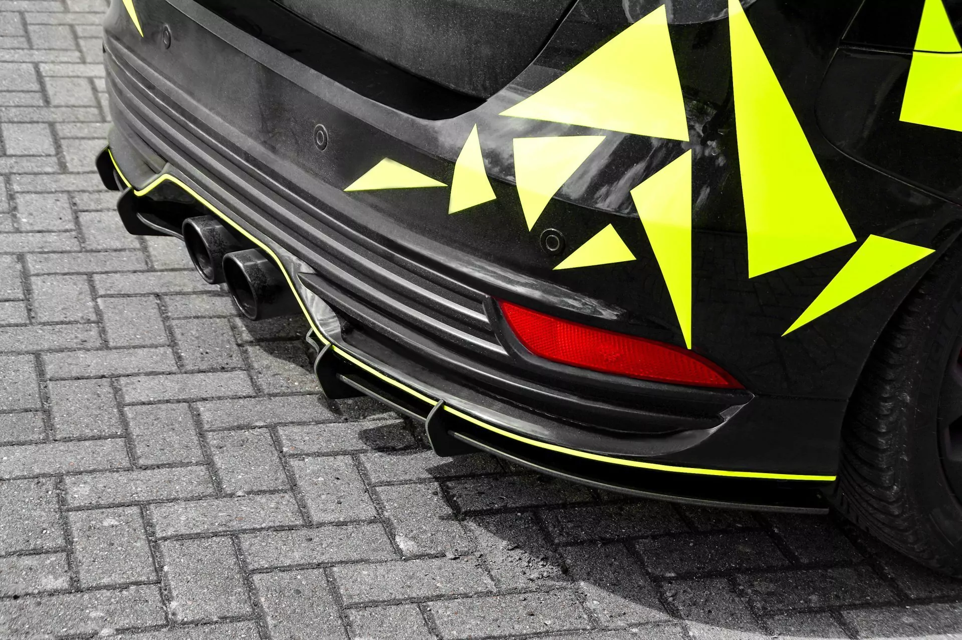 Gefräster Heckansatz V2 für Ford Focus ST DYB ab Bj. 2014 -2018