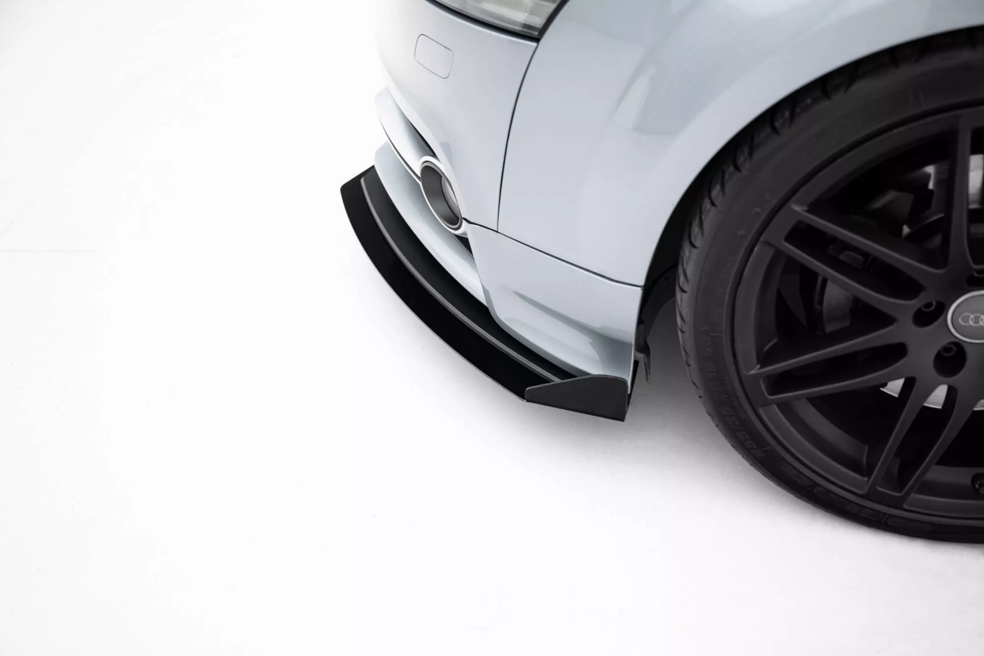 Street Pro Front Ansatz Für +Flaps Für + Flaps Audi TT S / TT S-Line 8J Facelift Schwarz Hochglanz