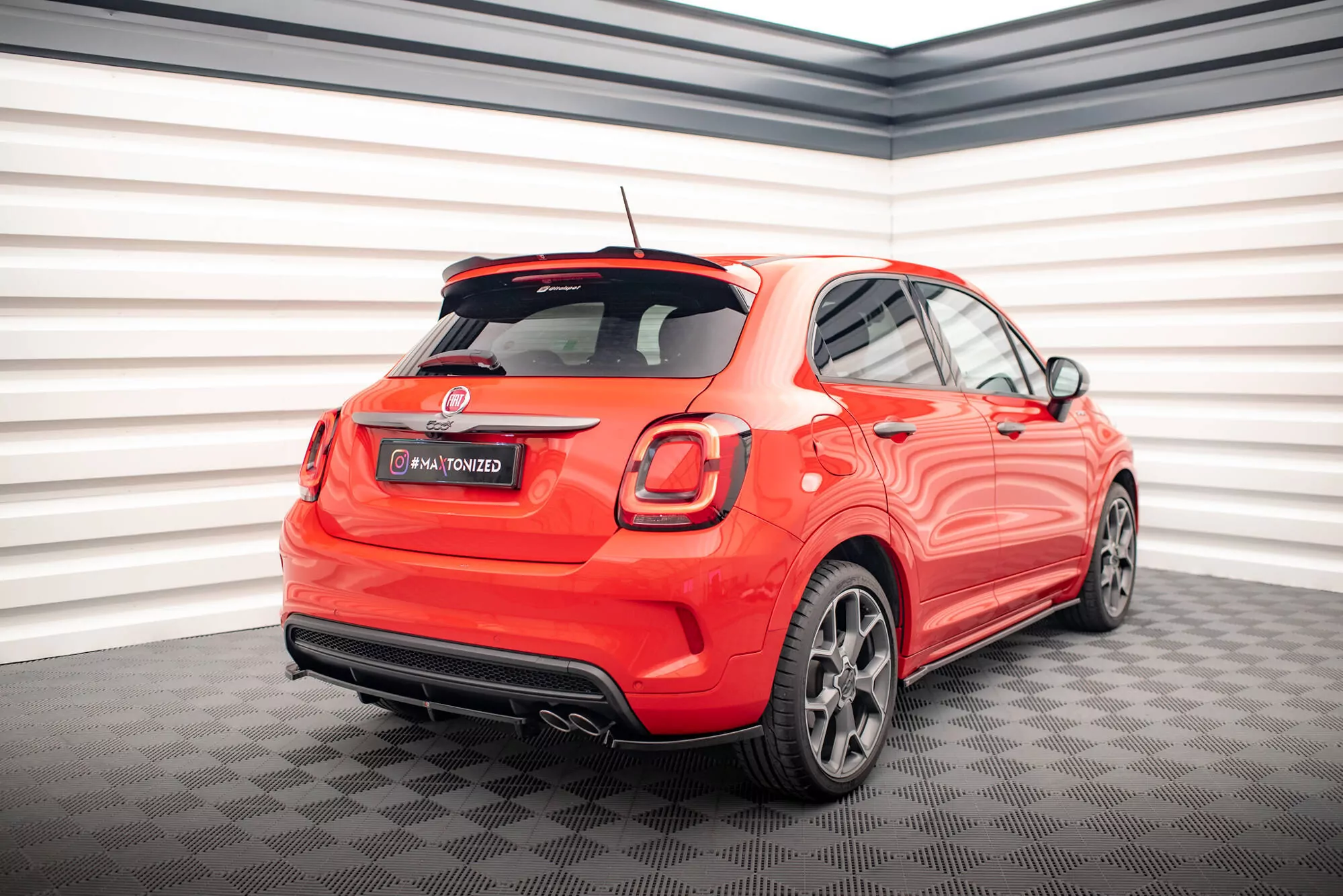 Spoiler CAP Für Fiat 500X Sport Mk1 Facelift Schwarz Hochglanz