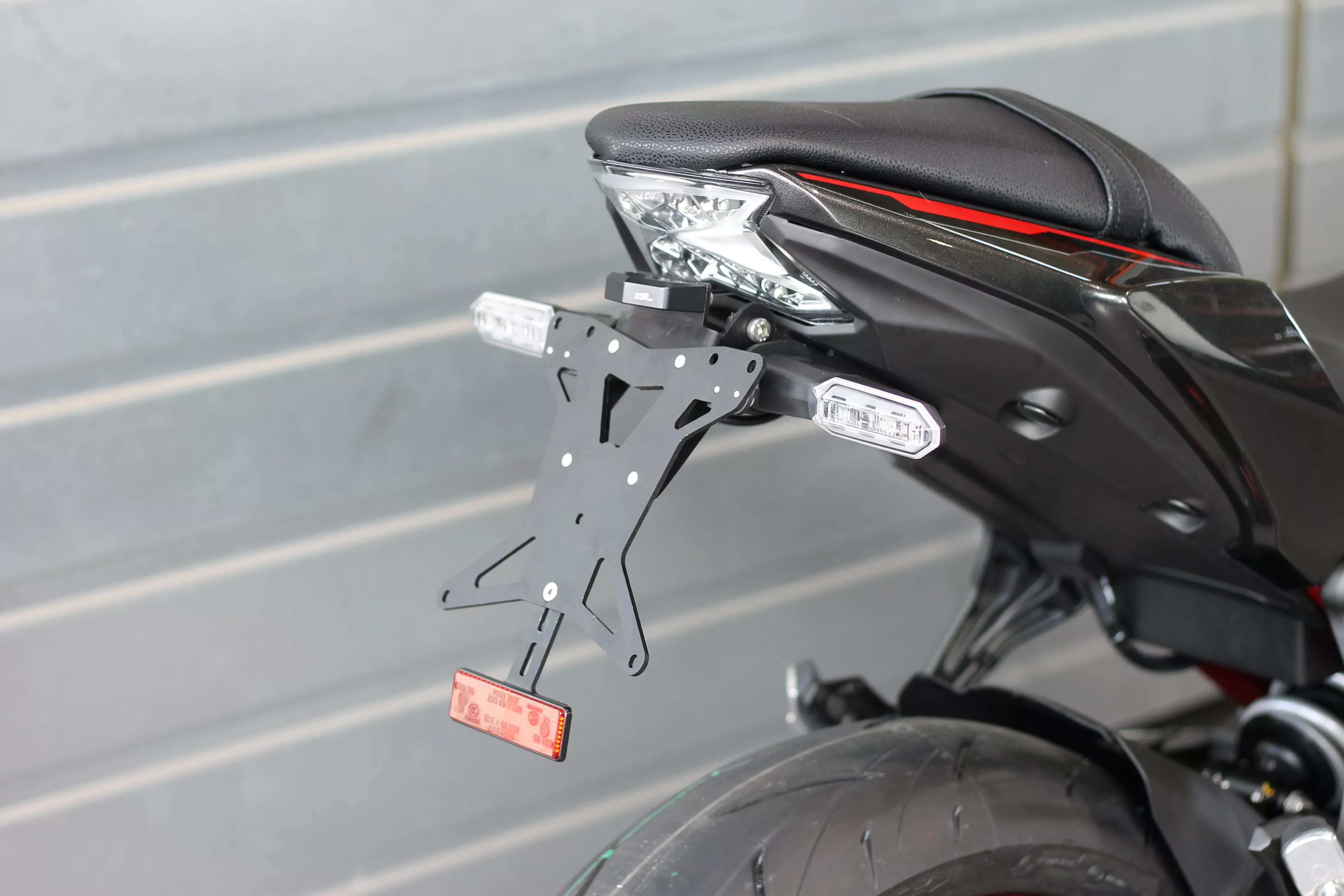 MG Biketec Kennzeichenhalter für Kawasaki Z 650 ab 2023