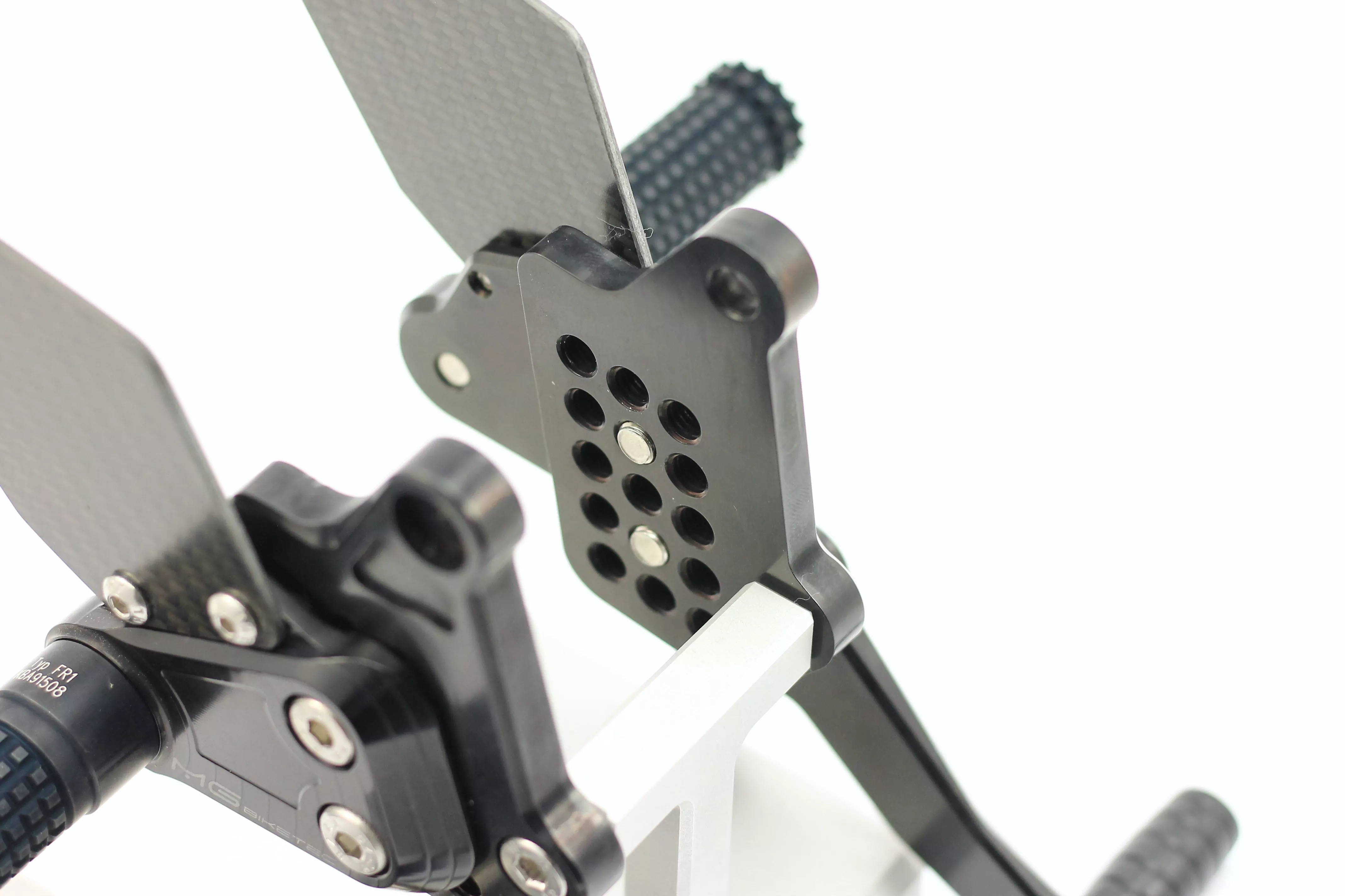 MG Biketec Sportfussrastenanlage / Rastenanlage / Fußrastenanlage mit ABE, gültig in D - A - CH für Ducati 749 / 749R ab 2003