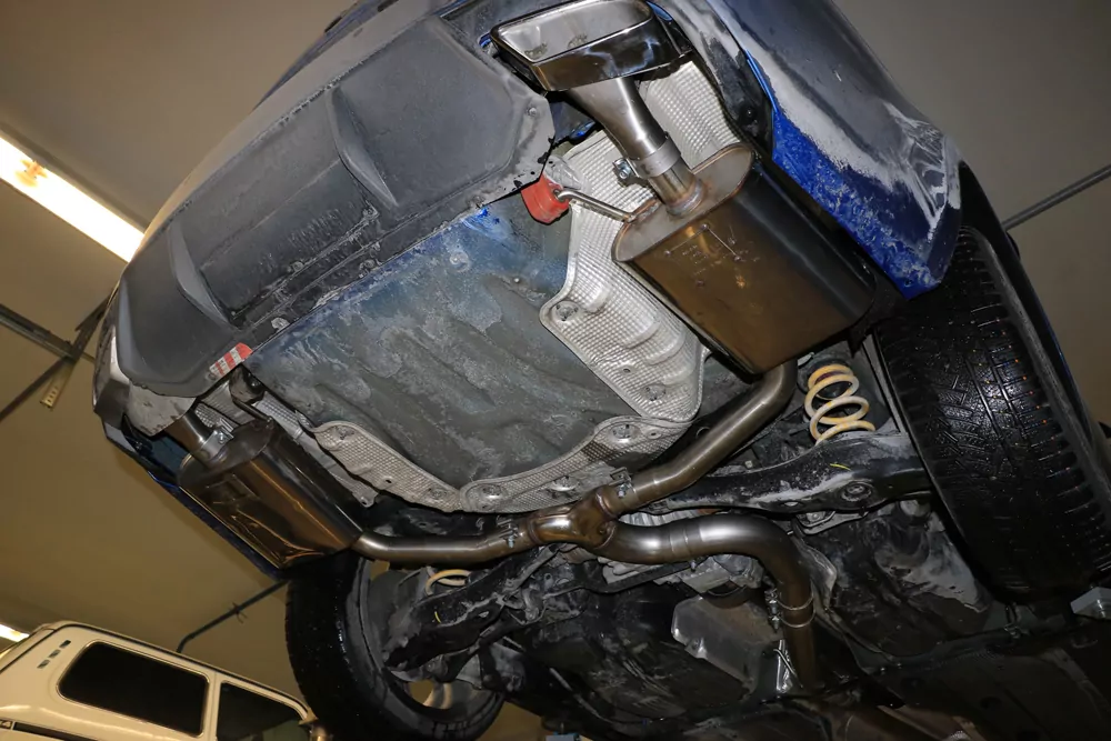 Skoda Octavia 5E RS - TDI - 4x4 mit Diesel-Endrohrblenden  Halbanlage rechts/links ab Kat - Austritt der Endrohre in den originalen Diesel-Endrohrblenden