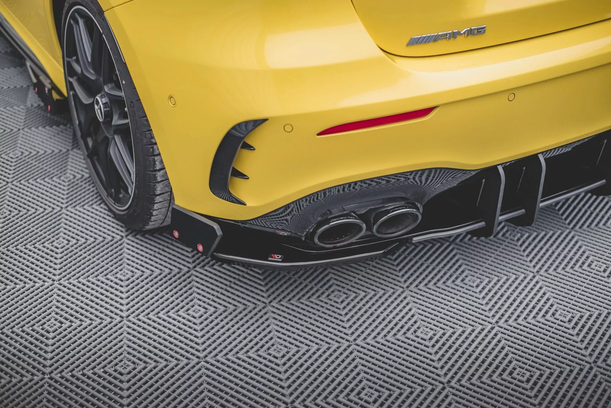 Heck Ansatz Flaps Diffusor V.2 +Flaps Für Mercedes-AMG A 45 S Aero Pack W177
