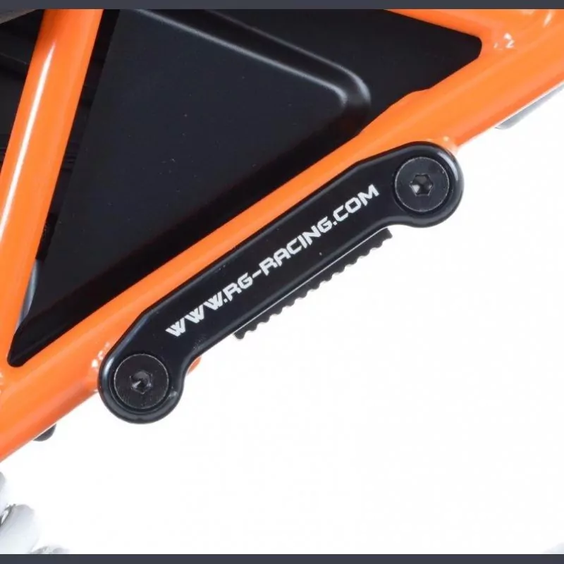 R&G hintere Fußrastenabdeckung KTM RC 125 / 200 / 390 2014-2016